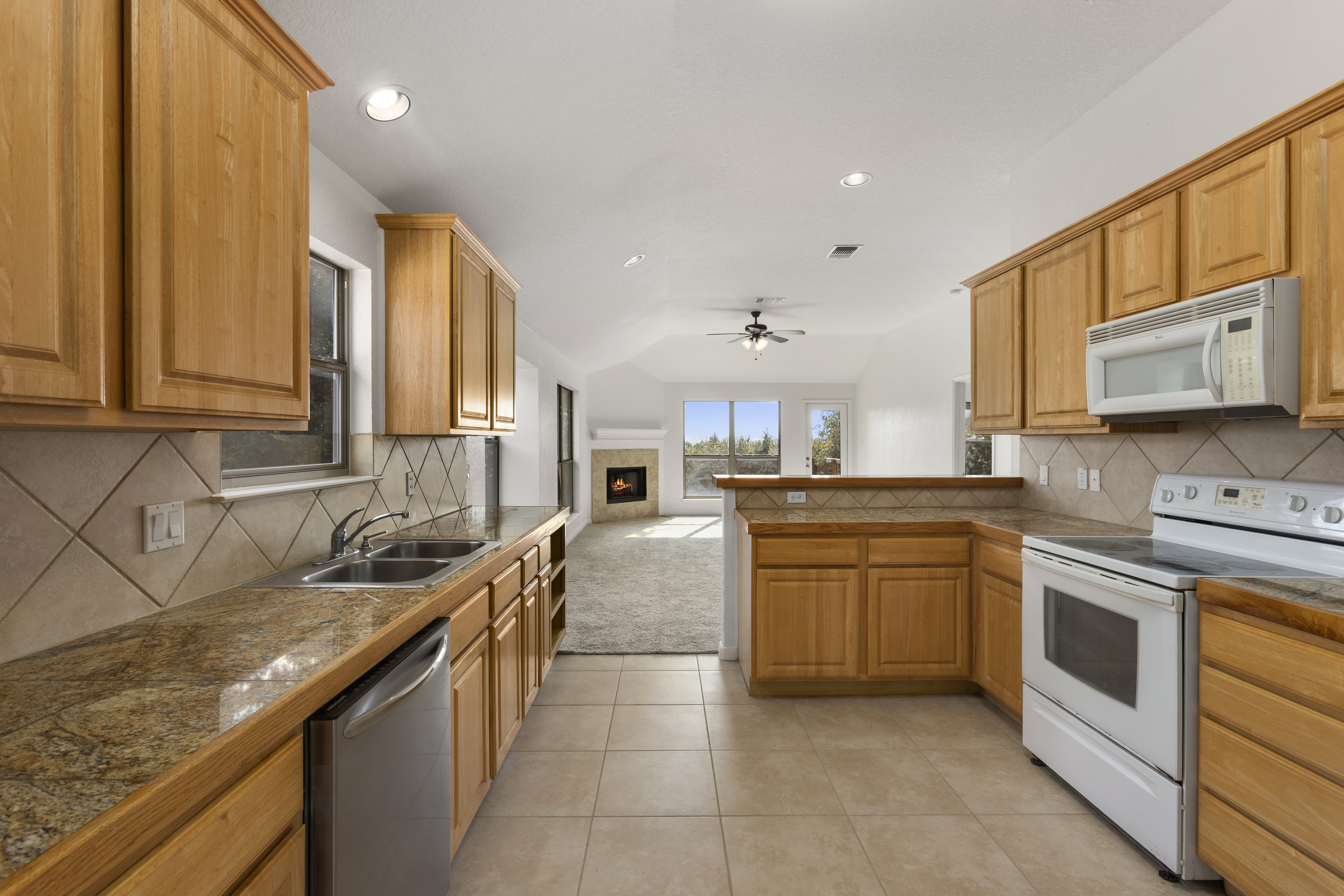  Charming Canyon Lake Home - 物件實景