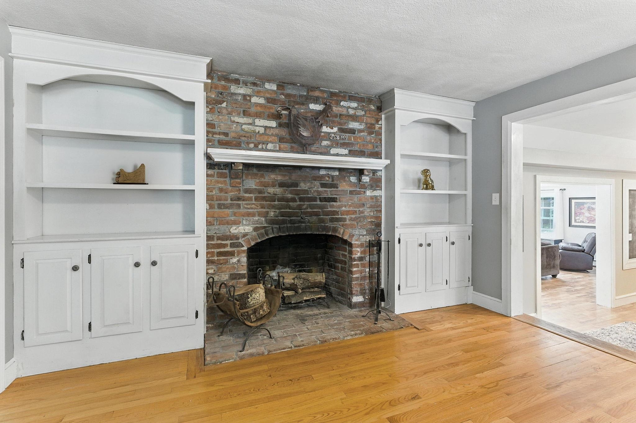 Plaistow, New Hampshire, 03865, United States, 4 Bedrooms Bedrooms, ,3 BathroomsBathrooms,Residential,For Sale,1987491