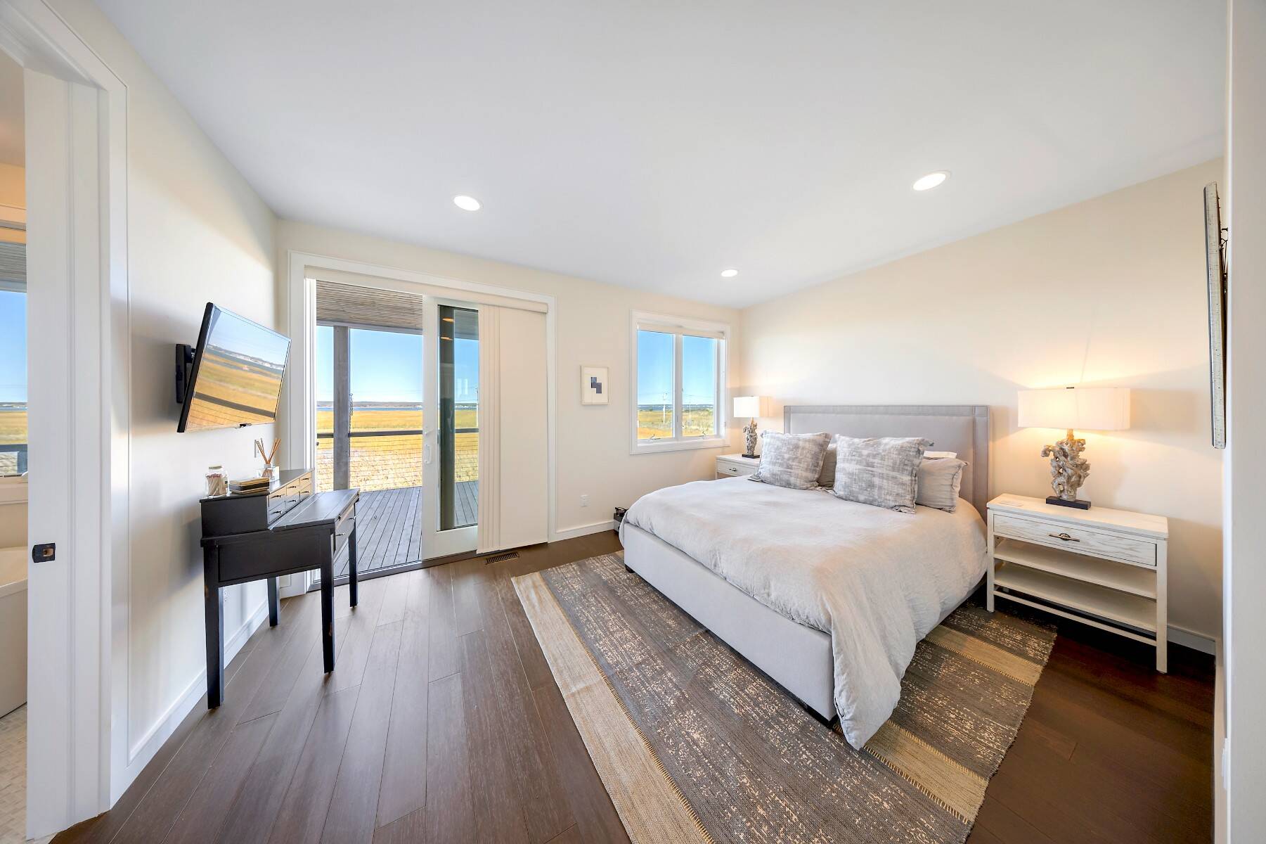  Chic Beach House with Roof Deck, Protected Views & Ocean Walkway - 物件實景