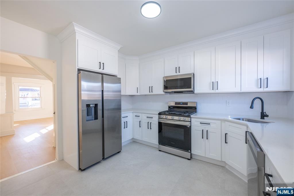 Clifton, New Jersey, 07011, United States, 4 Bedrooms Bedrooms, ,2 BathroomsBathrooms,Residential,For Sale,2003263