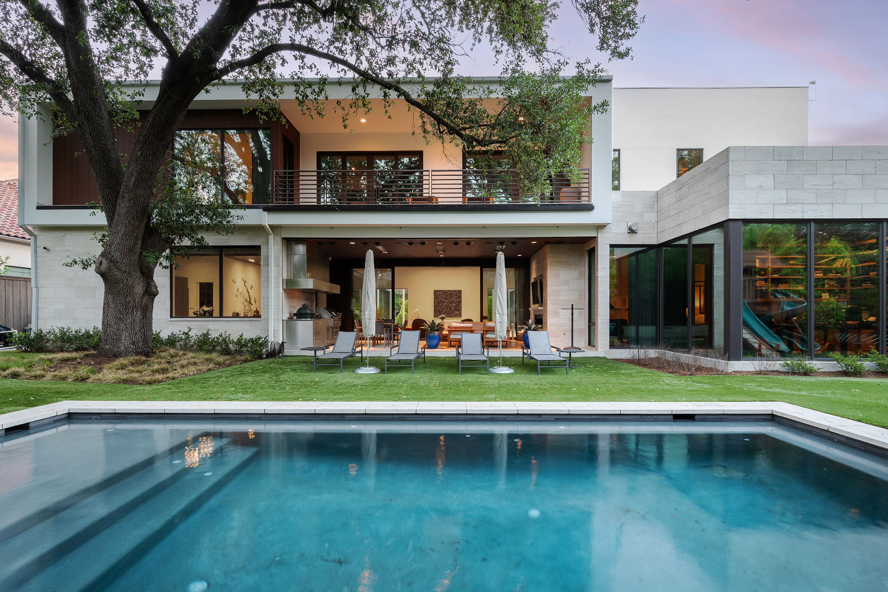  Private Architectural Modern by Chad Dorsey  More Design + Build - 物件實景