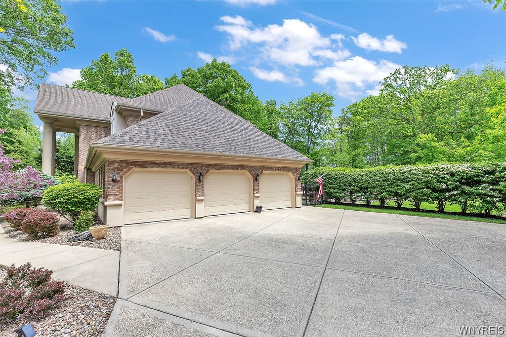 Grand Island, New York, 14072, United States, 4 Bedrooms Bedrooms, ,4 BathroomsBathrooms,Residential,For Sale,2048068