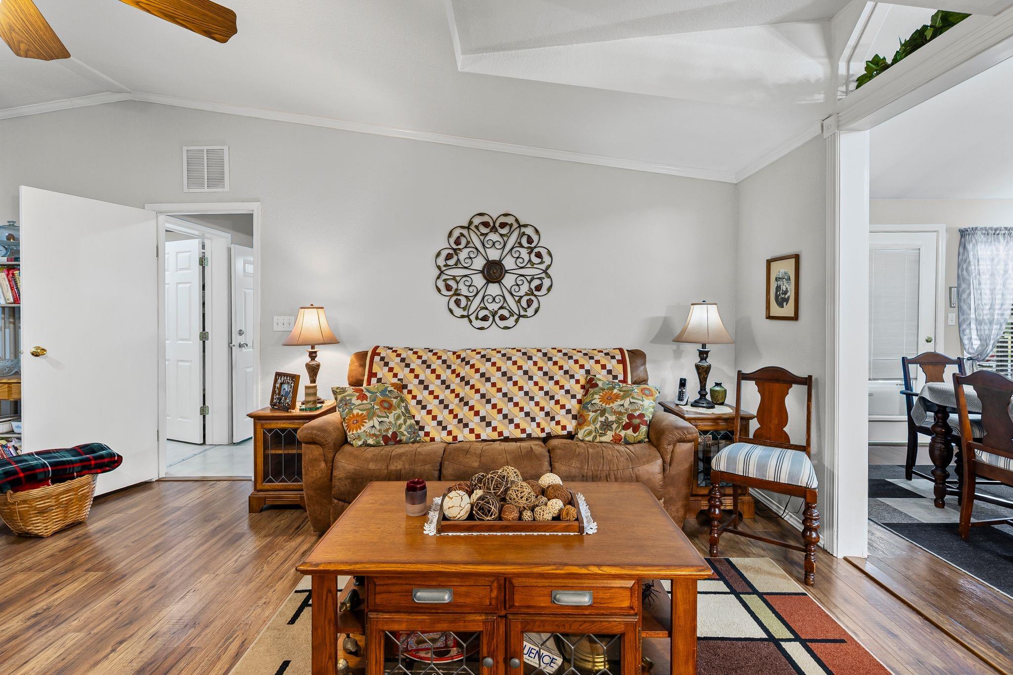 Campbell, Texas, 75422, United States, 4 Bedrooms Bedrooms, ,3 BathroomsBathrooms,Residential,For Sale,1983452