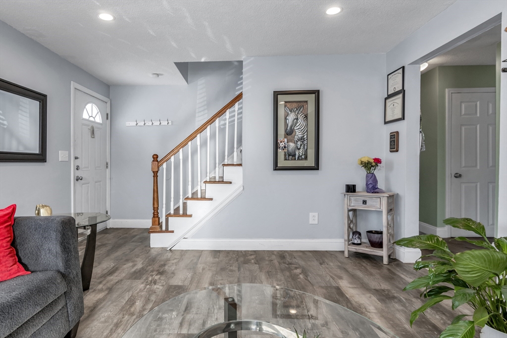 Methuen, Massachusetts, 01844, United States, 6 Bedrooms Bedrooms, ,4 BathroomsBathrooms,Residential,For Sale,2015357