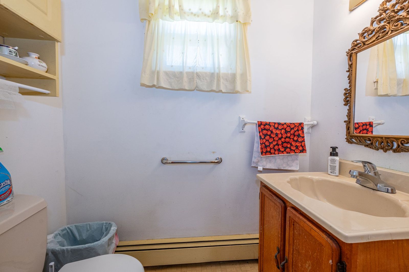 Haledon Boro, New Jersey, 07508, United States, 4 Bedrooms Bedrooms, ,3 BathroomsBathrooms,Residential,For Sale,1978211