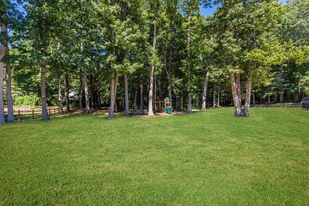 Duxbury, Massachusetts, 02332, United States, 3 Bedrooms Bedrooms, ,1 BathroomBathrooms,Residential,For Sale,1940191