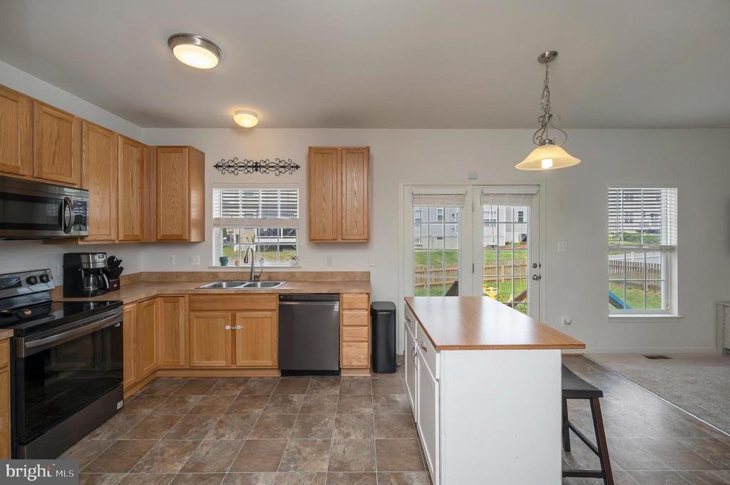 Fredericksburg, Virginia, 22407, United States, 4 Bedrooms Bedrooms, ,4 BathroomsBathrooms,Residential,For Sale,2049321