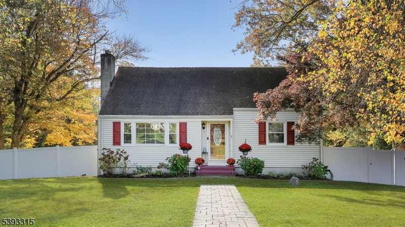 East Amwell Twp., New Jersey, 08551, United States, 4 Bedrooms Bedrooms, ,2 BathroomsBathrooms,Residential,For Sale,1970218