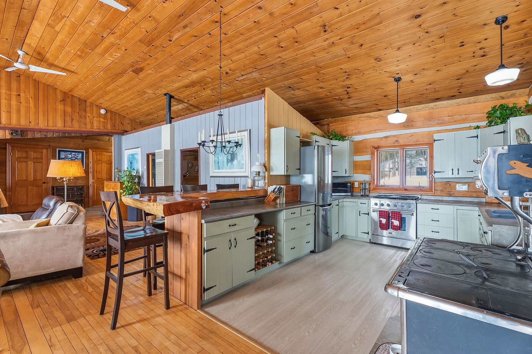  Meadow Lake Log Home - 物件實景