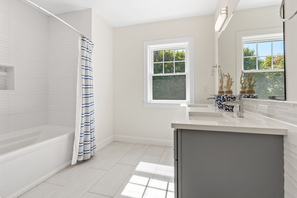 Sandwich, Massachusetts, 02563, United States, 4 Bedrooms Bedrooms, ,4 BathroomsBathrooms,Residential,For Sale,1981432