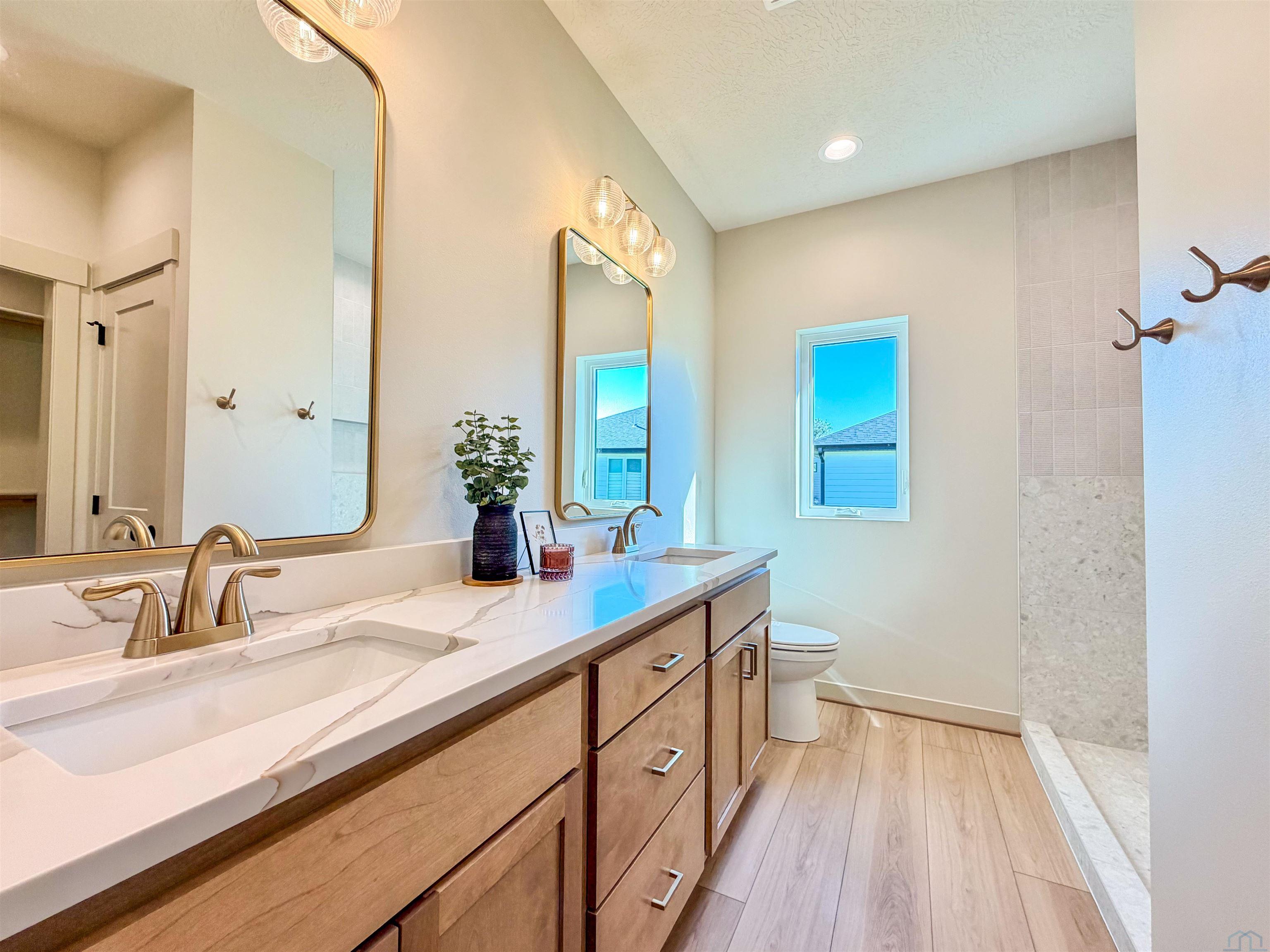 Sergeant Bluff, Iowa, 51054, United States, 3 Bedrooms Bedrooms, ,2 BathroomsBathrooms,Residential,For Sale,1974181