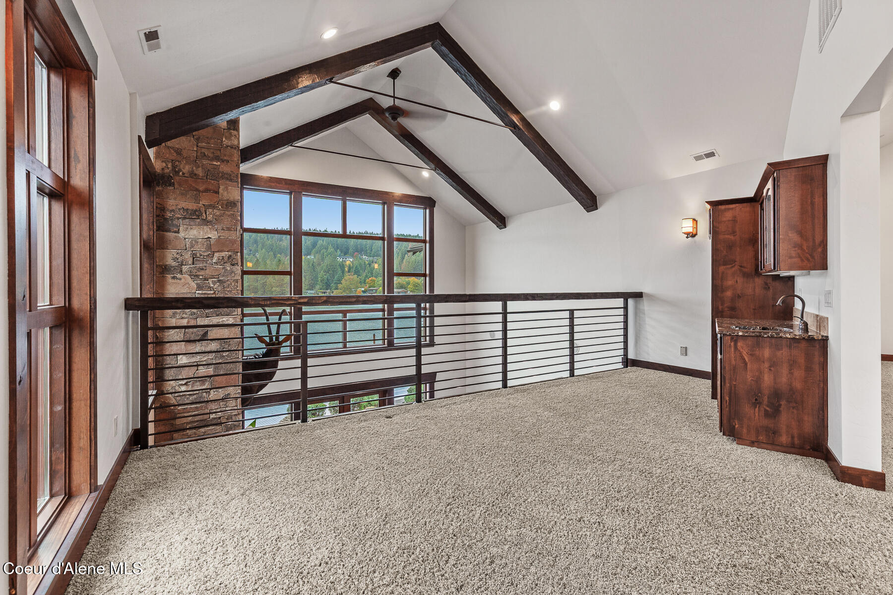 Coeur d'Alene, Idaho, 83814, United States, 4 Bedrooms Bedrooms, ,4 BathroomsBathrooms,Residential,For Sale,1978612