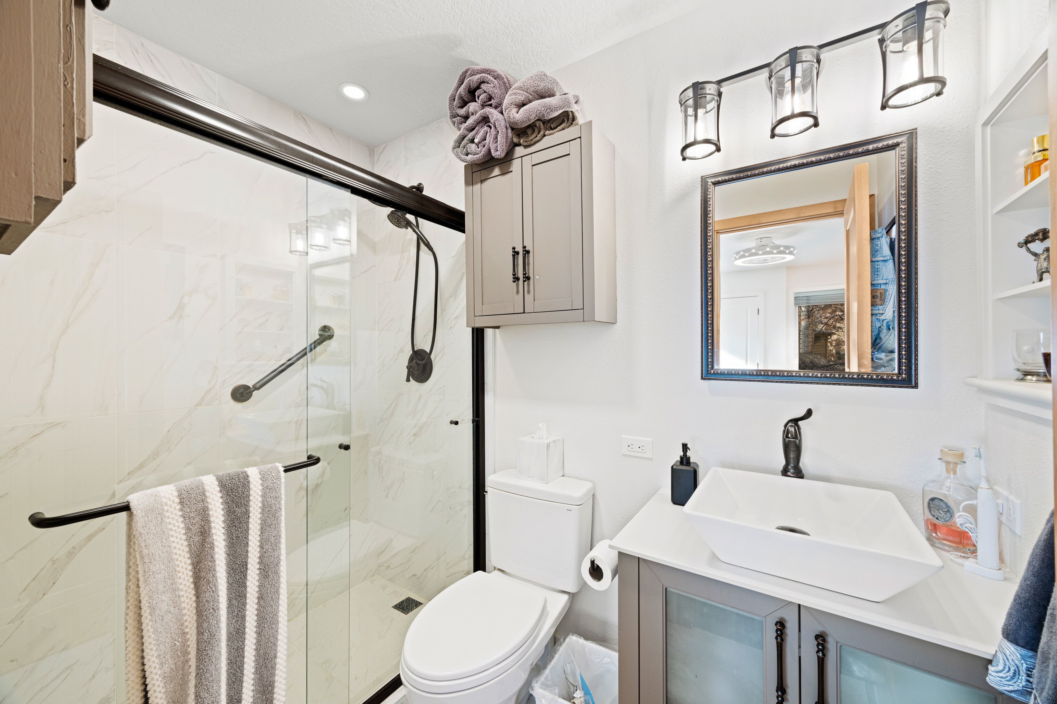  Beautifully Updated Two-Bedroom Elkhorn Condominium - 物件實景