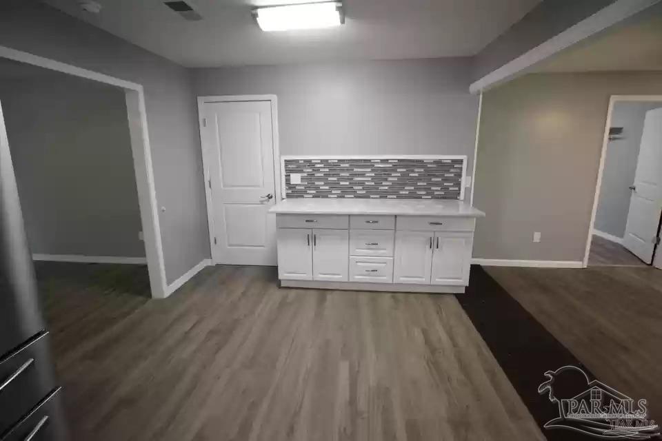 Pensacola, Florida, 32526, United States, 4 Bedrooms Bedrooms, ,3 BathroomsBathrooms,Residential,For Sale,1940063