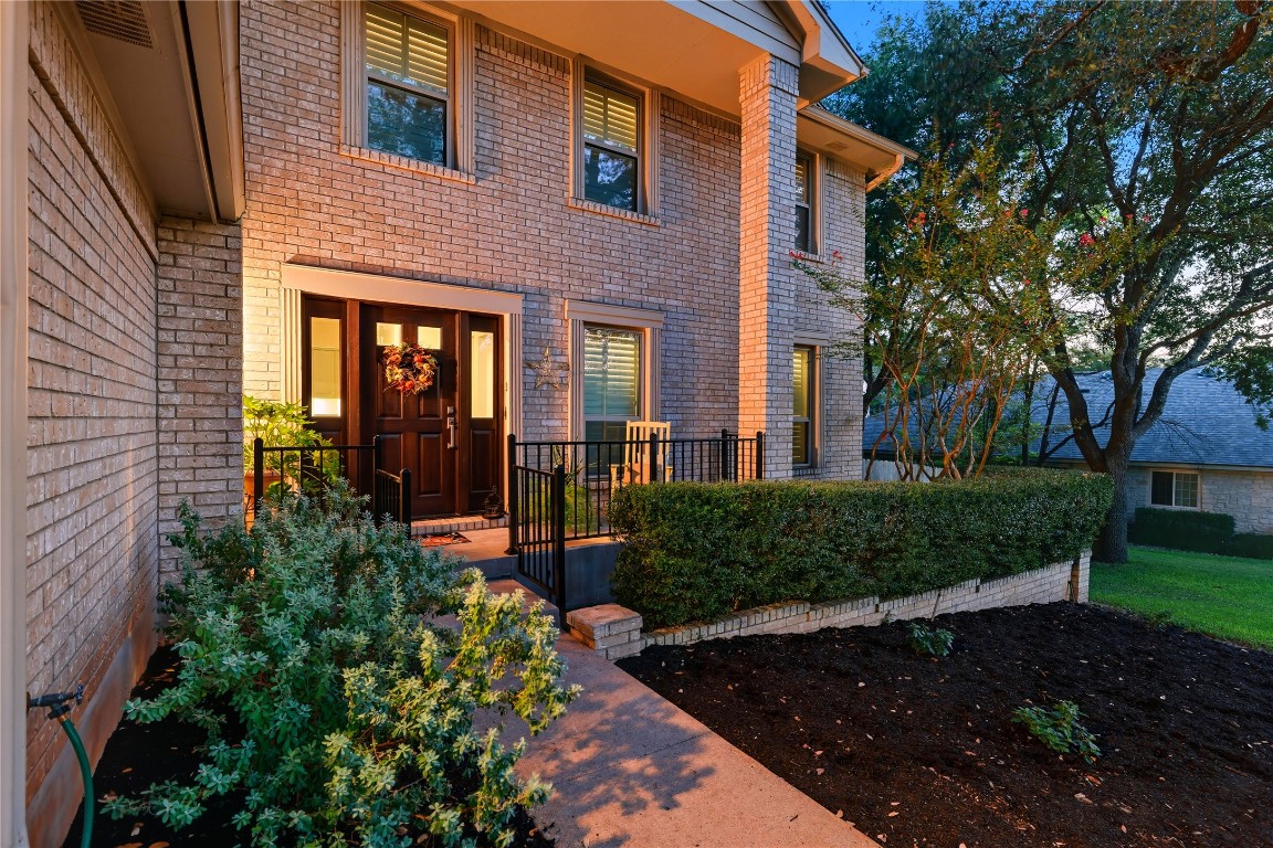 Austin, Texas, 78759, United States, 4 Bedrooms Bedrooms, ,3 BathroomsBathrooms,Residential,For Sale,1949836