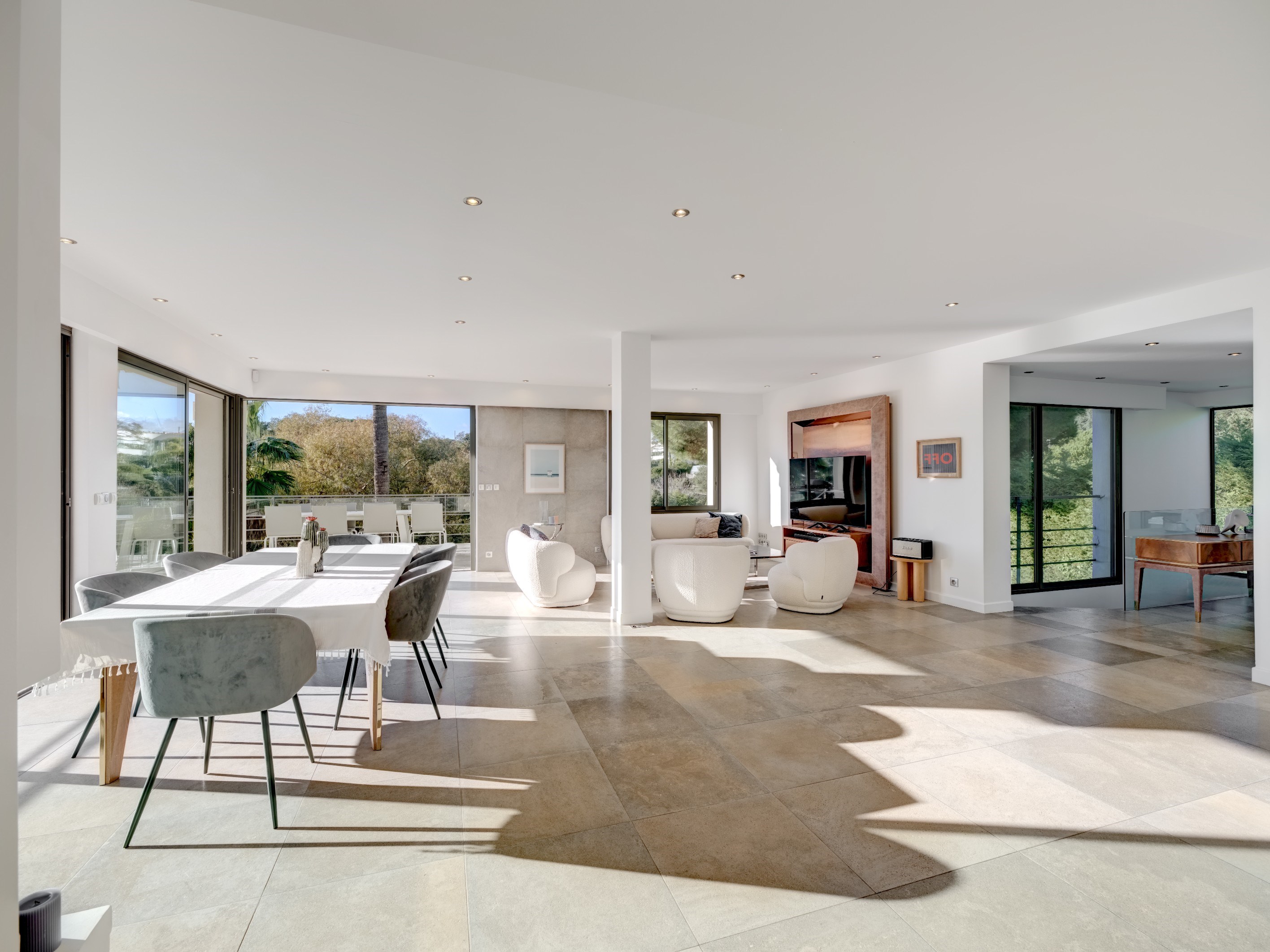  Contemporary villa for sale in Super Cannes 265 m² with pool and partial sea vi… - 物件實景