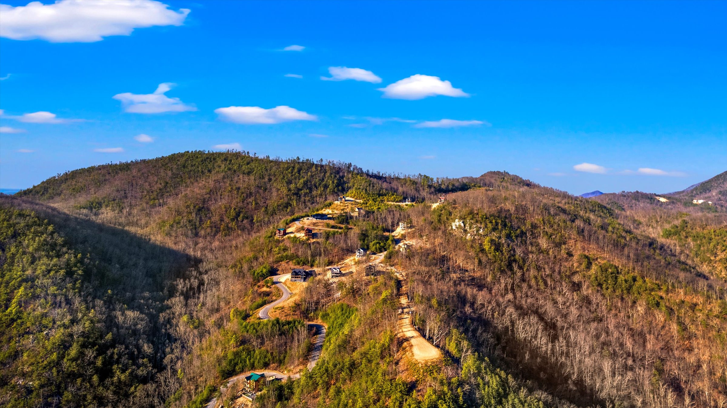 Sevierville, Tennessee, 37876, United States, 5 Bedrooms Bedrooms, ,6 BathroomsBathrooms,Residential,For Sale,1975935