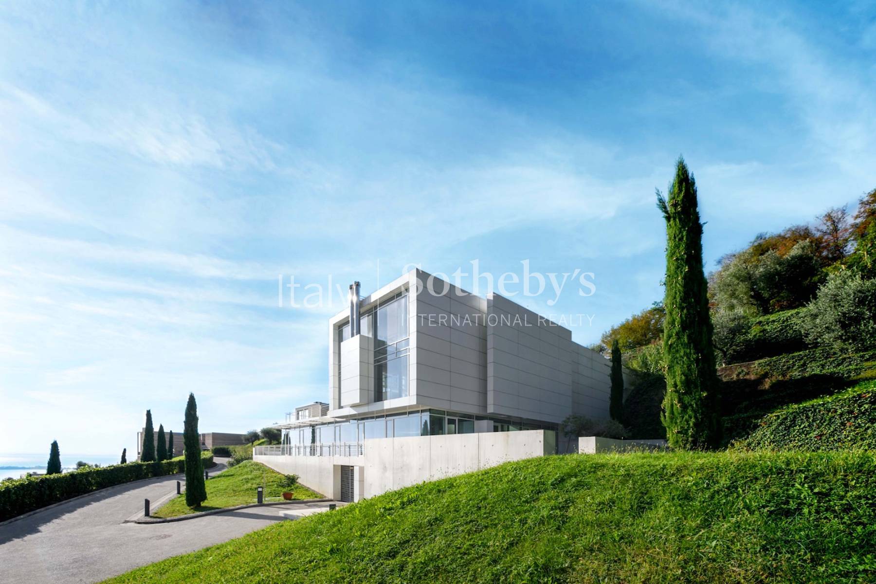  Lake view villa designed by architect Richard Meier - 物件實景