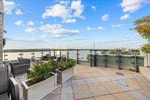 Ottawa, Ontario, K2A 1R8, CA, 2 Bedrooms Bedrooms, ,2 BathroomsBathrooms,Residential,For Sale,1989135