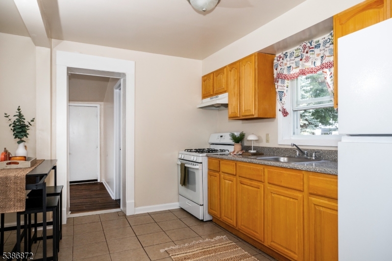 Hawthorne, New Jersey, 07506-3729, United States, 4 Bedrooms Bedrooms, ,Residential,For Sale,1979811