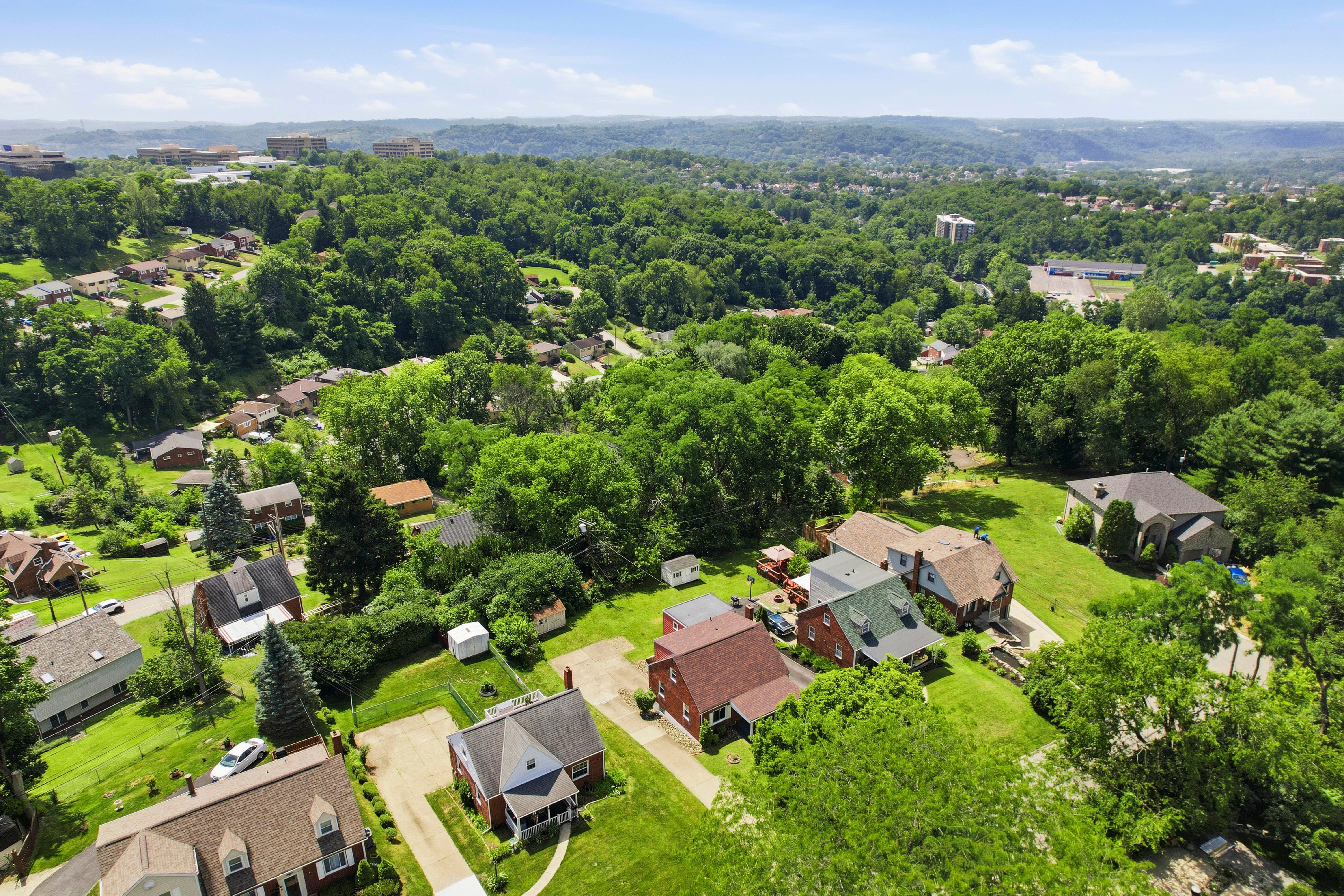  73 Clifford Drive, Pittsburgh, PA 15220 - 物件實景