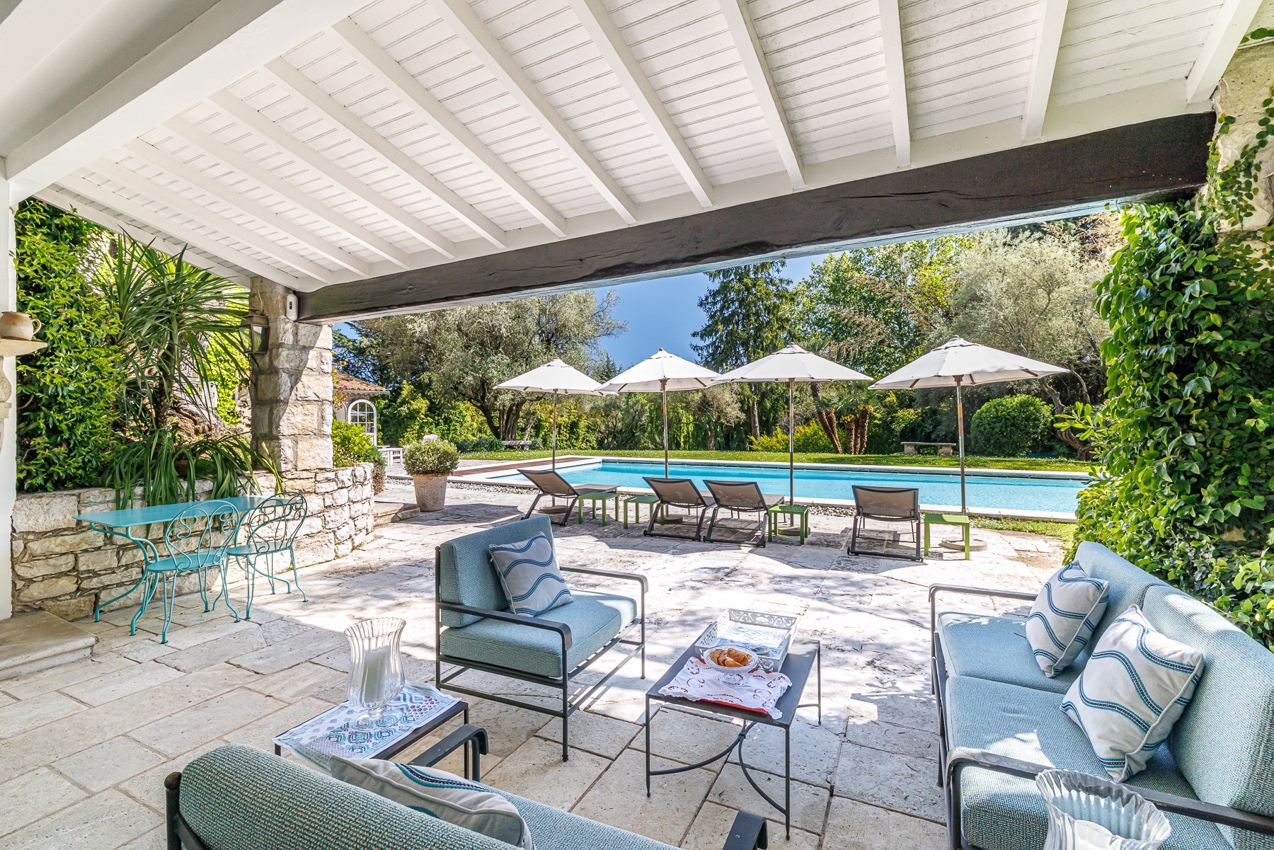  Vence, renovated 18th century estate for sale with one hectare of landscaped gr… - 物件實景