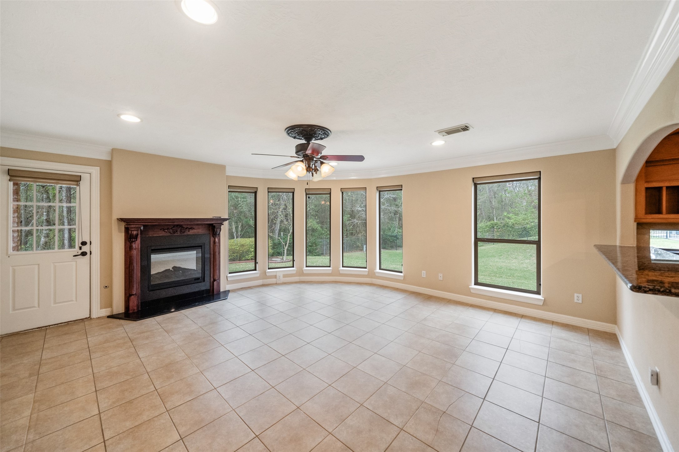  901 Longmire Road #28 - 物件實景