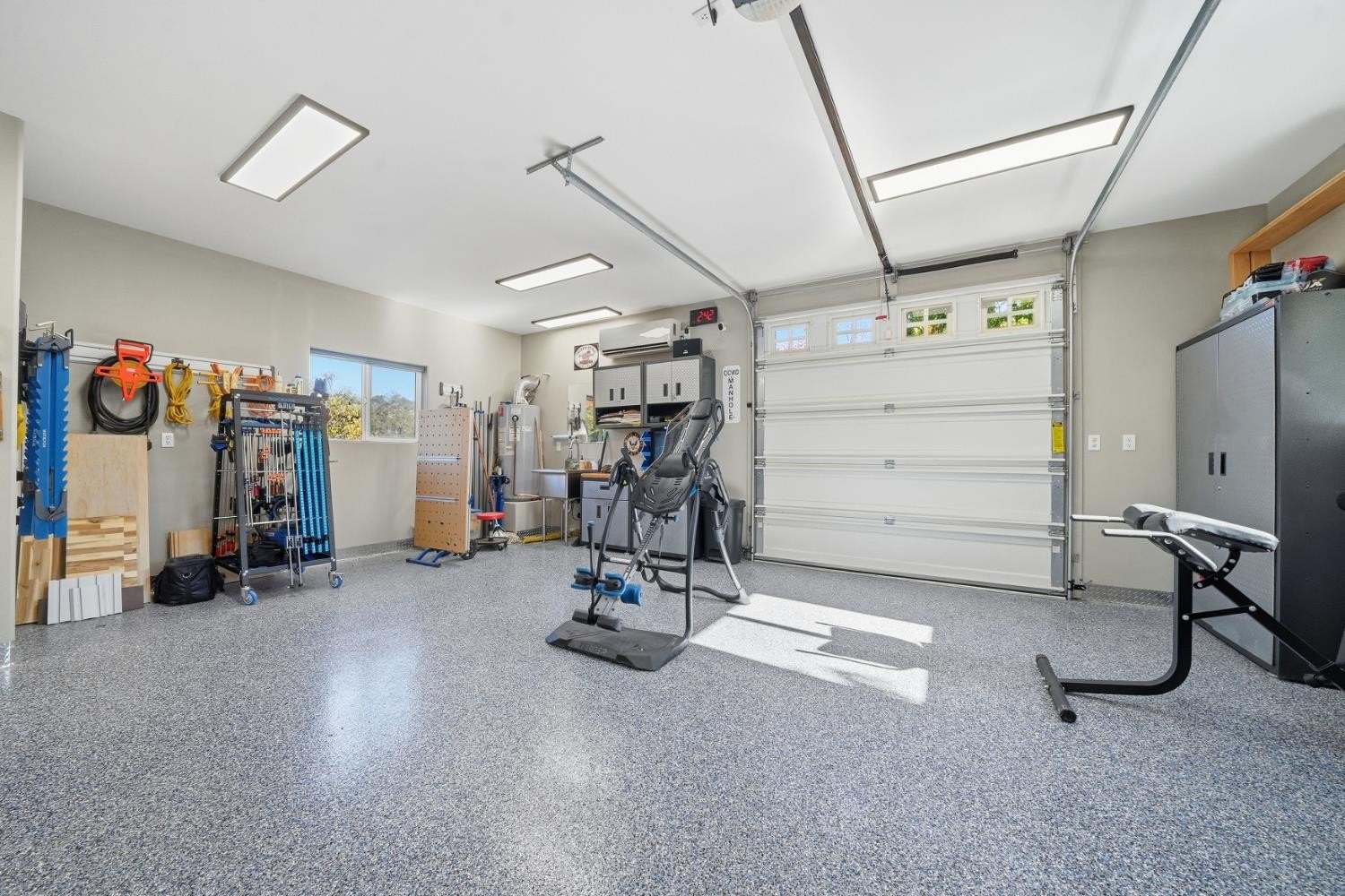 Valley Springs, California, 95252, United States, 3 Bedrooms Bedrooms, ,2 BathroomsBathrooms,Residential,For Sale,1981234