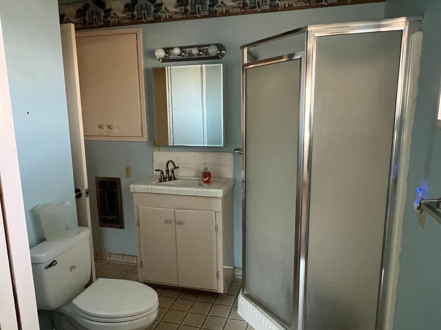 Hughson, California, 95326, United States, 3 Bedrooms Bedrooms, ,2 BathroomsBathrooms,Residential,For Sale,2048137