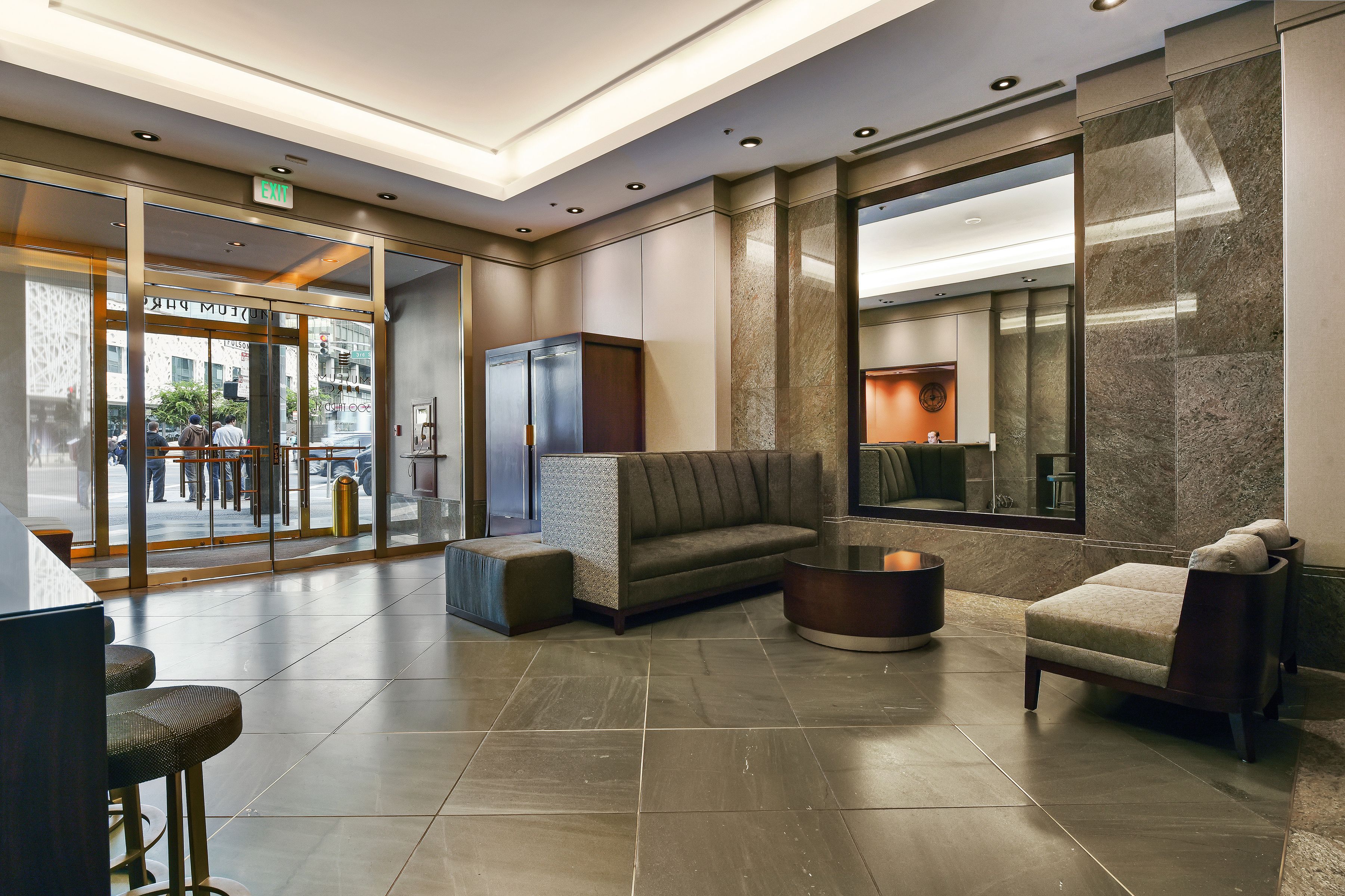  Bright Contemporary City View Condo - 物件實景
