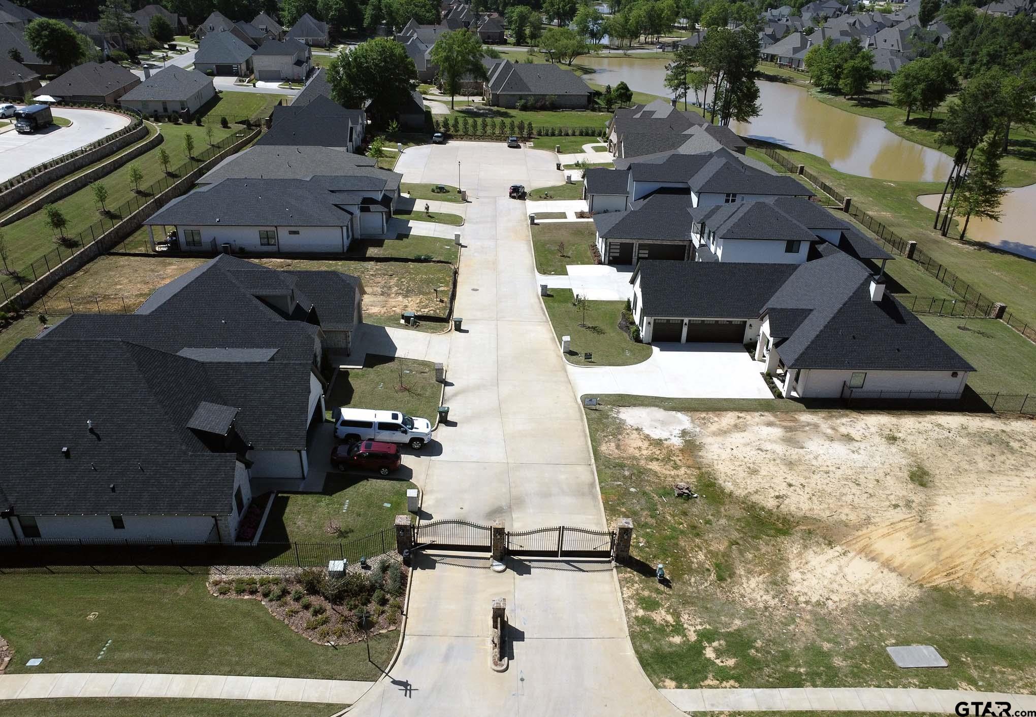 Tyler, Texas, 75703, United States, 4 Bedrooms Bedrooms, ,3 BathroomsBathrooms,Residential,For Sale,1784072