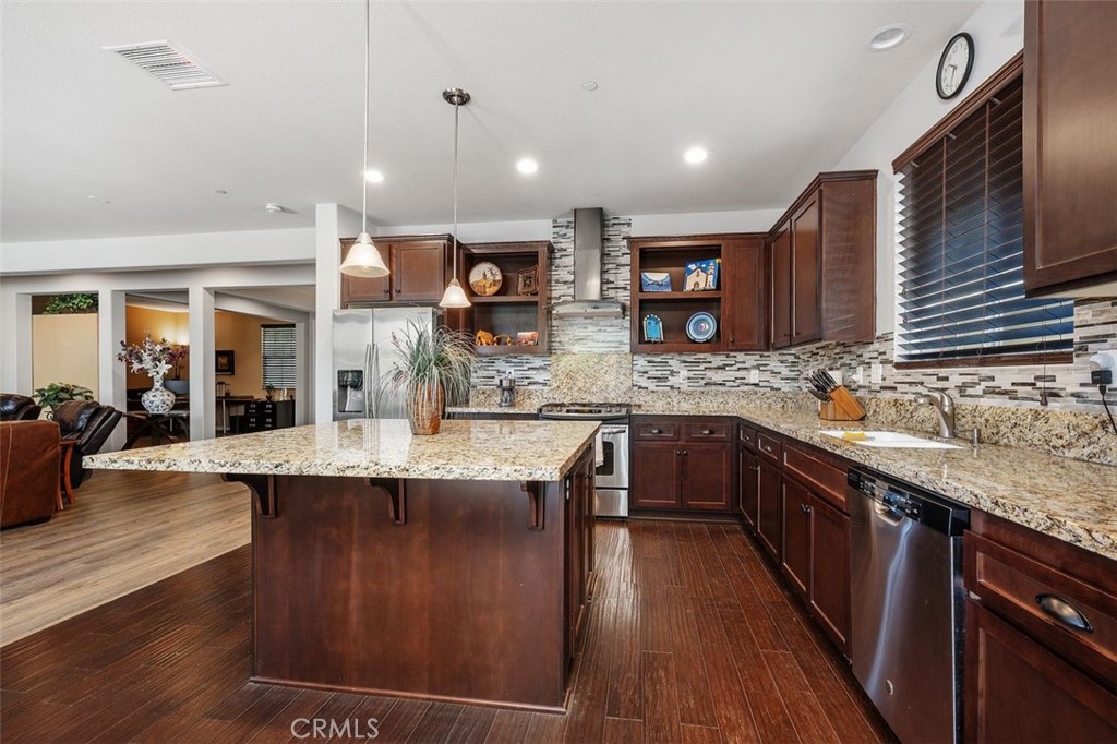 Murrieta, California, 92563, United States, 4 Bedrooms Bedrooms, ,2 BathroomsBathrooms,Residential,For Sale,2002097