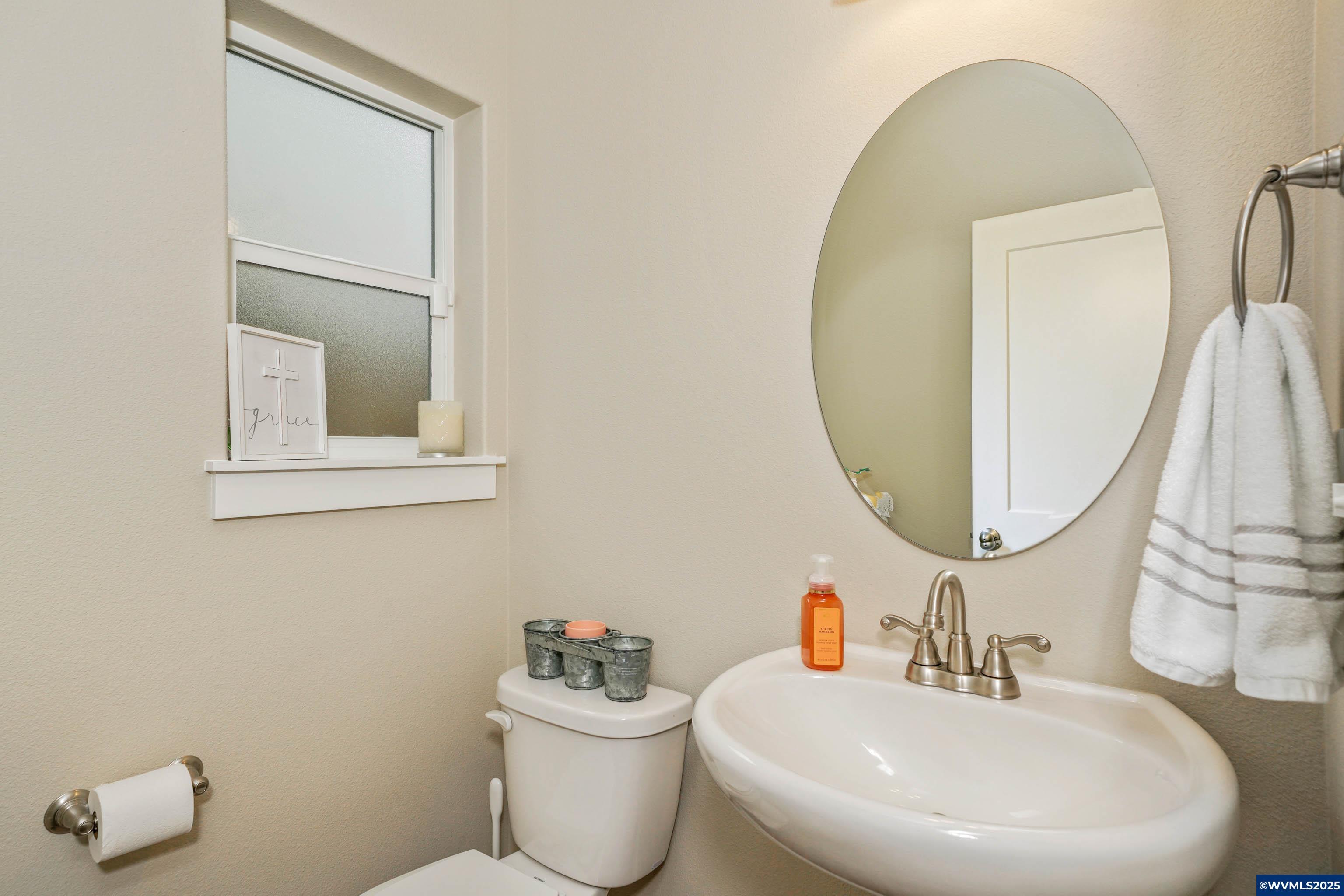 Salem, Oregon, 97306, United States, 3 Bedrooms Bedrooms, ,3 BathroomsBathrooms,Residential,For Sale,1891858