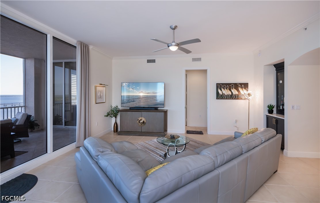 Fort Myers, Florida, 33901, United States, 3 Bedrooms Bedrooms, ,2 BathroomsBathrooms,Residential,For Sale,2037285