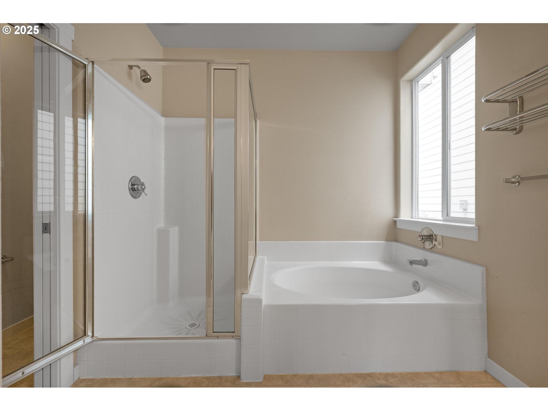 Portland, Oregon, 97225, United States, 3 Bedrooms Bedrooms, ,2 BathroomsBathrooms,Residential,For Sale,1995924