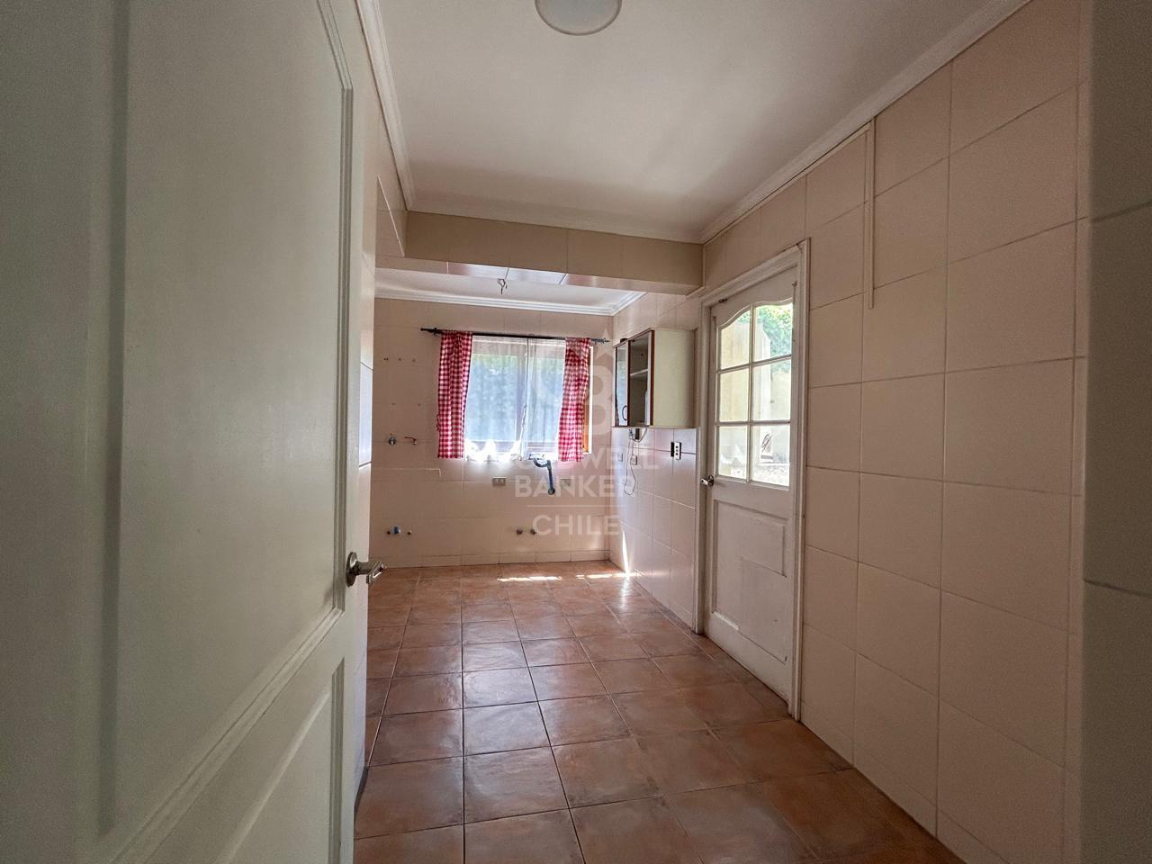 La Reina, Chile, 3 Bedrooms Bedrooms, ,3 BathroomsBathrooms,Residential,For Sale,1967571