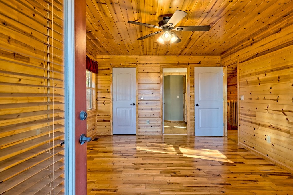 Young Harris, Georgia, 30582, United States, 4 Bedrooms Bedrooms, ,5 BathroomsBathrooms,Residential,For Sale,1987920