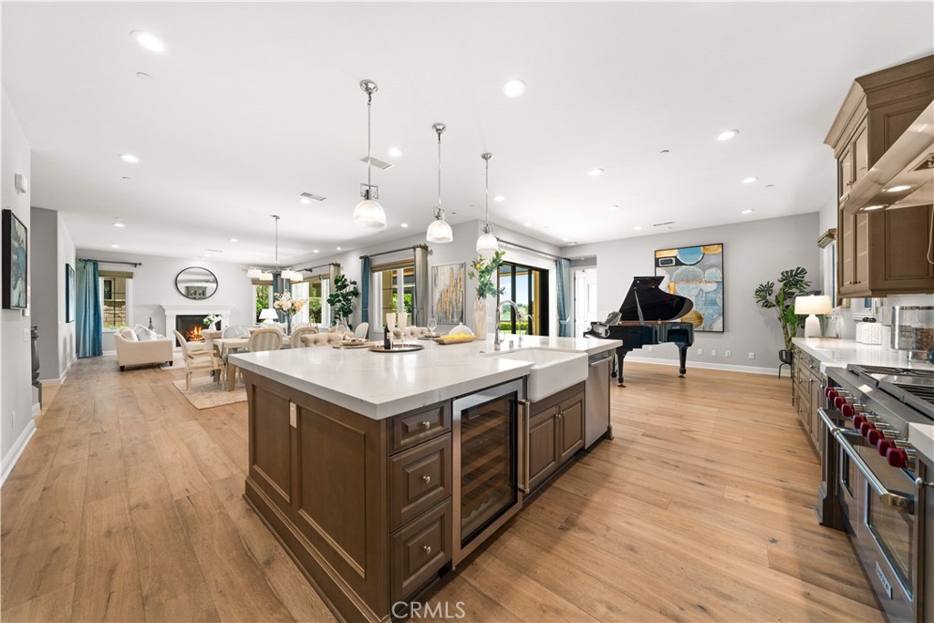 Irvine, California, 92602, United States, 5 Bedrooms Bedrooms, ,6 BathroomsBathrooms,Residential,For Sale,1982881