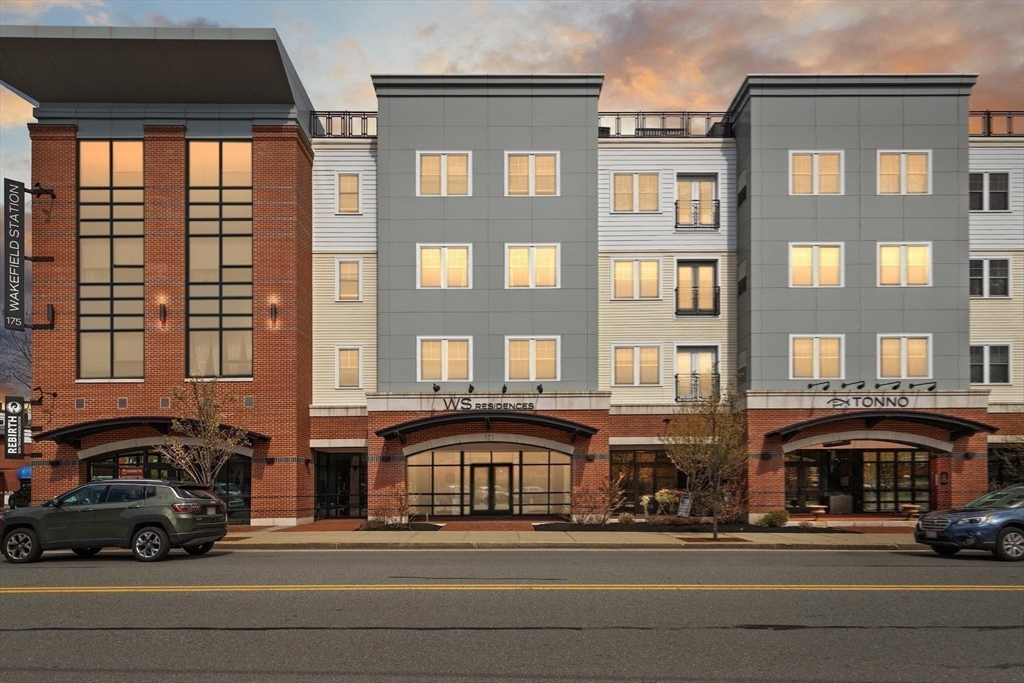 Wakefield, Massachusetts, 01880, United States, 2 Bedrooms Bedrooms, ,2 BathroomsBathrooms,Residential,For Sale,2040017