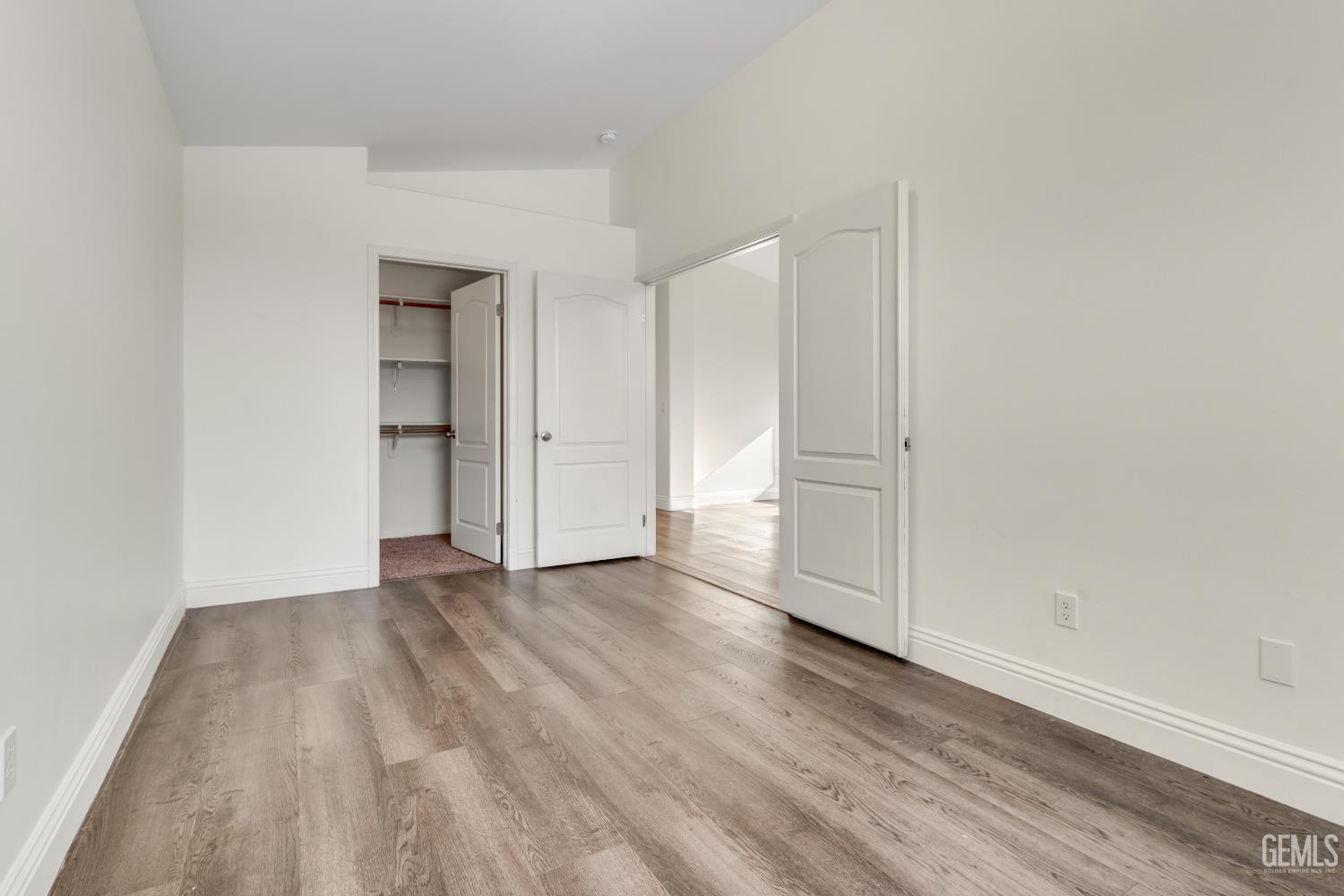 Bakersfield, California, 93311, United States, 5 Bedrooms Bedrooms, ,2 BathroomsBathrooms,Residential,For Sale,1985071