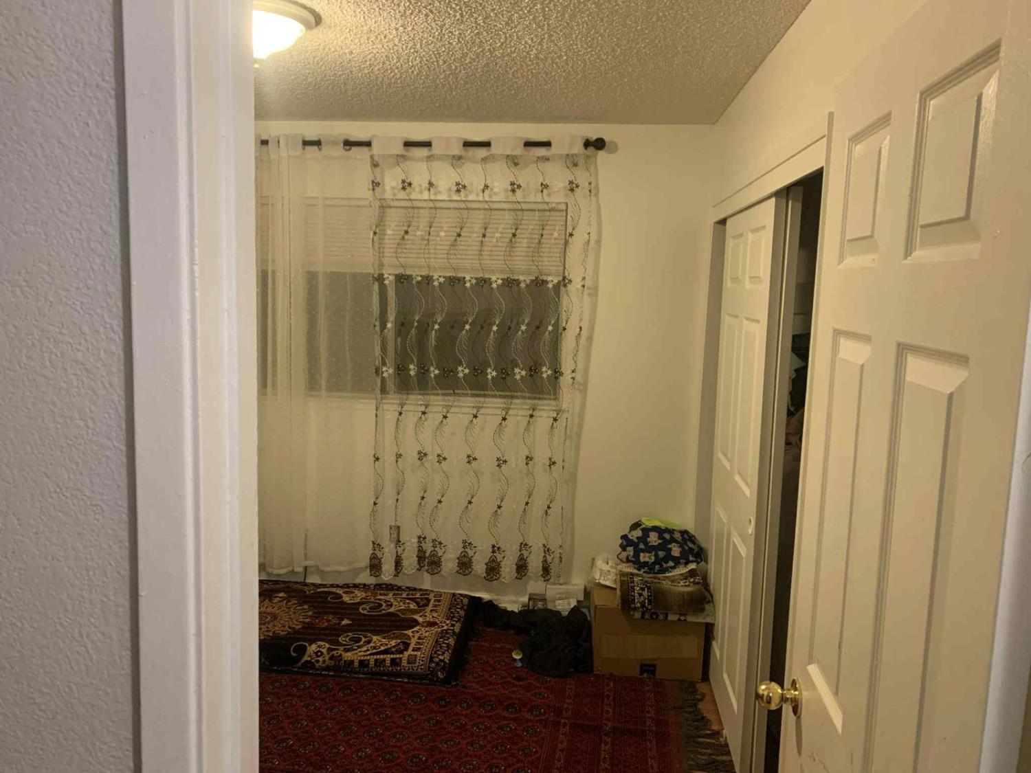 Yuba City, California, 95991-2504, United States, 6 Bedrooms Bedrooms, ,4 BathroomsBathrooms,Residential,For Sale,1920010