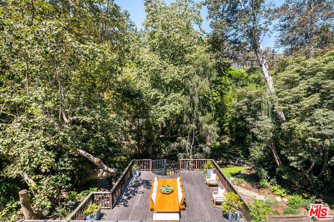 Santa Monica, California, 90402, United States, 7 Bedrooms Bedrooms, ,7 BathroomsBathrooms,Residential,For Sale,1940009