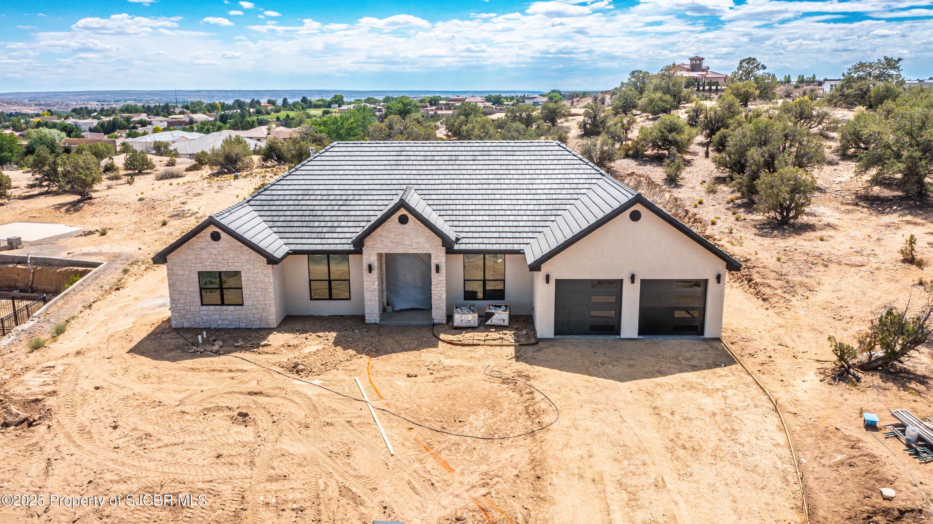 Farmington, New Mexico, 87402, United States, 4 Bedrooms Bedrooms, ,3 BathroomsBathrooms,Residential,For Sale,1902752