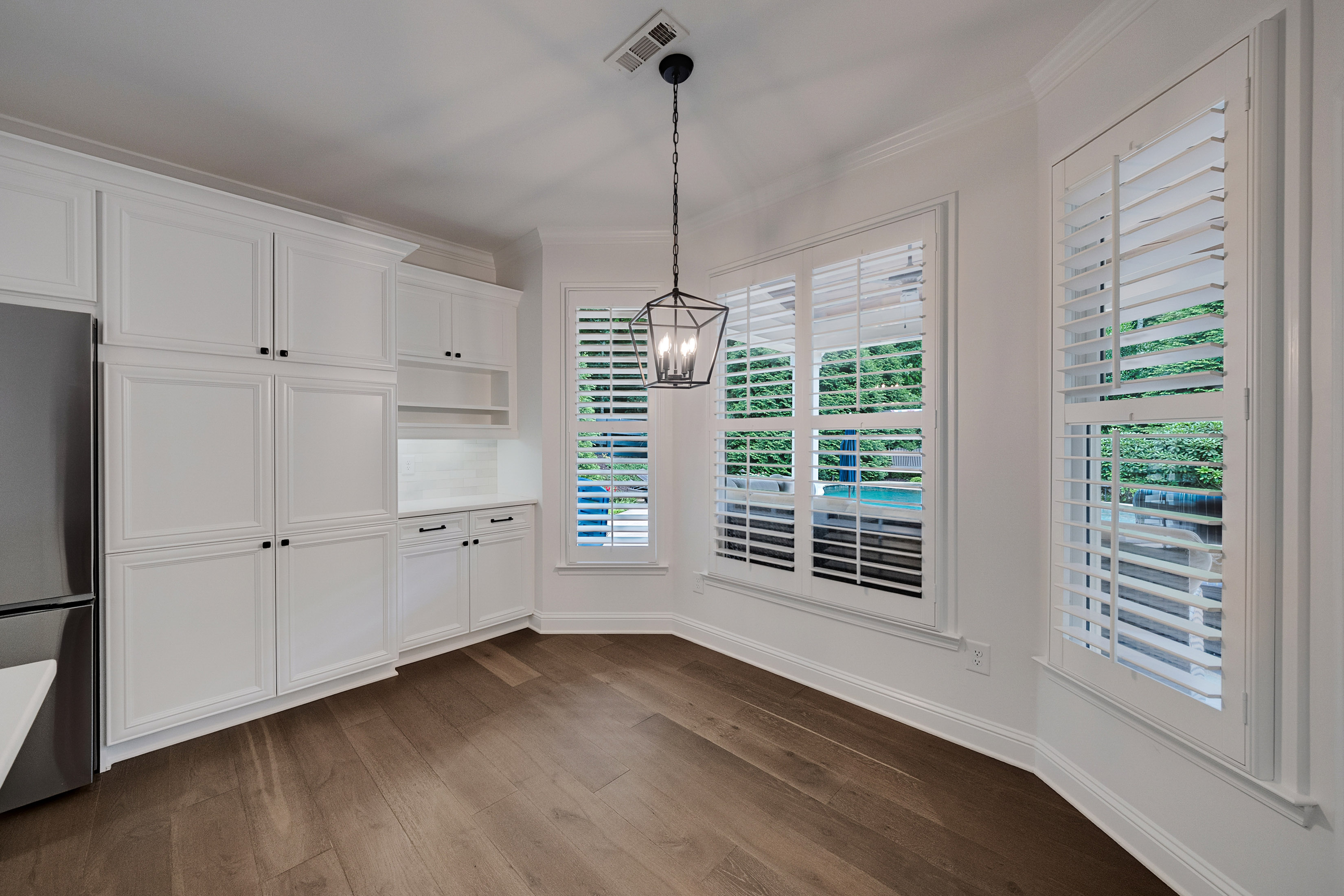 Stunning Craftsman-Style Home Featuring a Desirable Primary Suite on Main Level - 物件實景