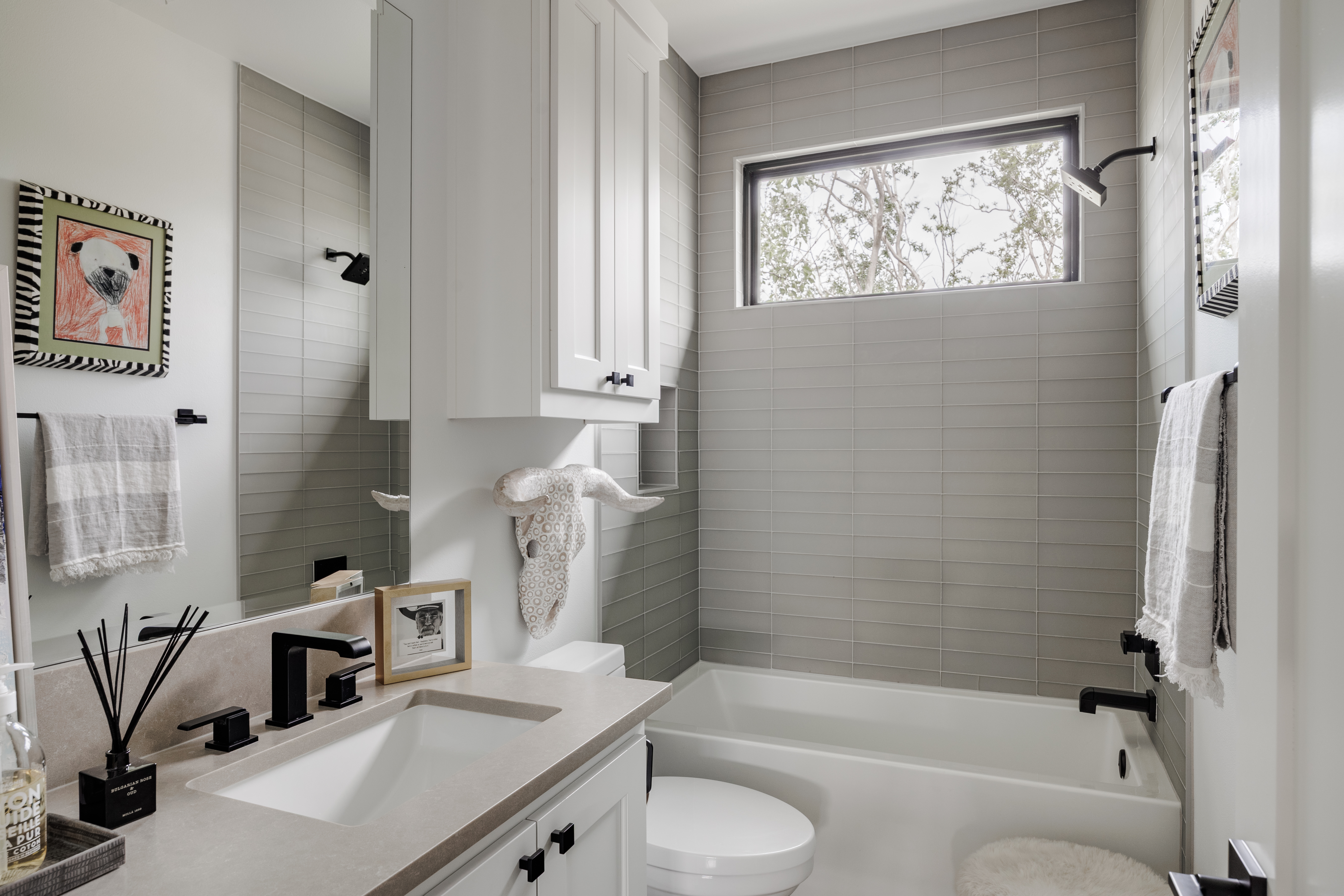  Sophisticated Barton Hills Home Balancing Lively Entertaining with Quiet Retreat - 物件實景