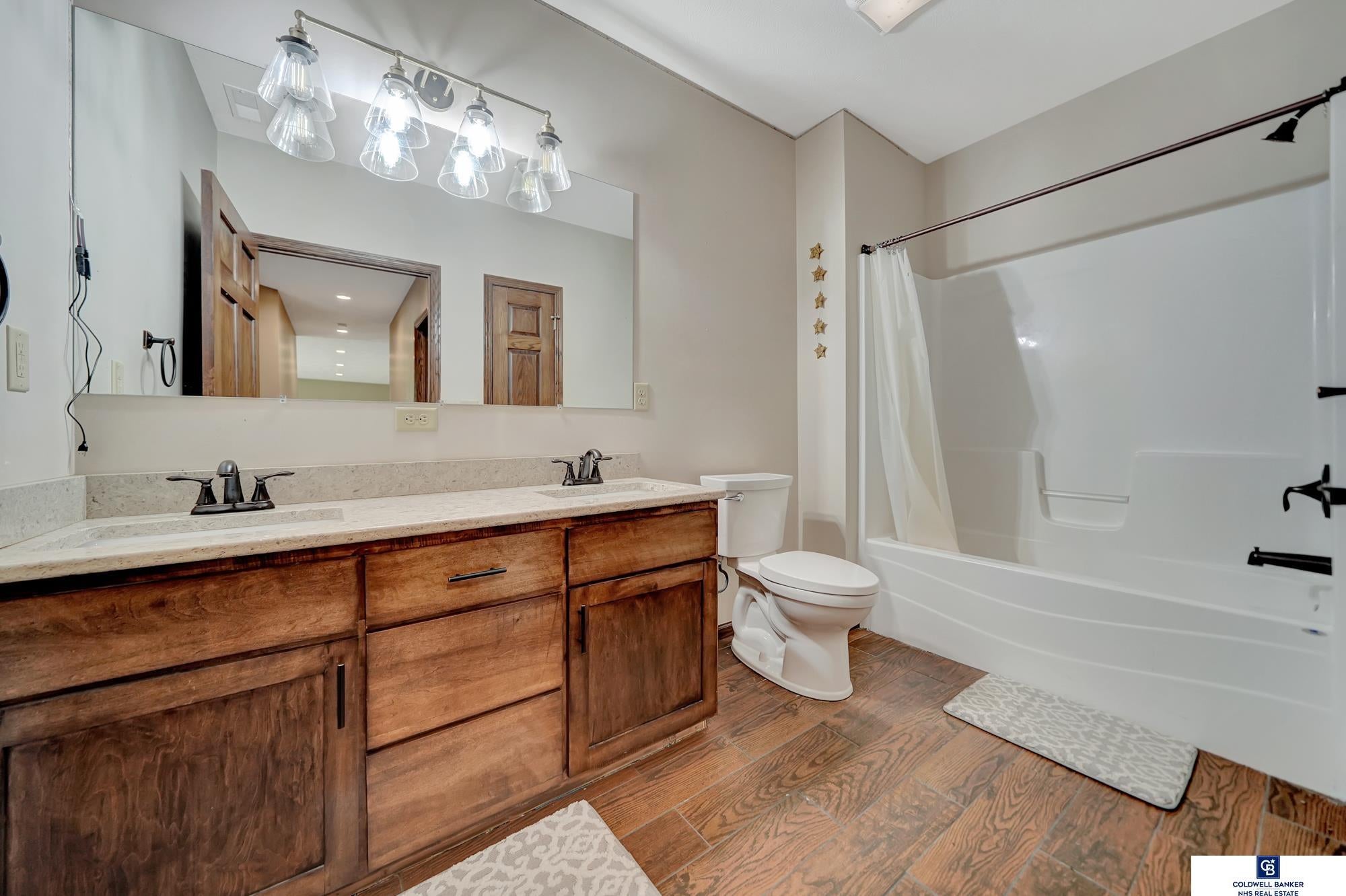 Garland, Nebraska, 68360-9322, United States, 4 Bedrooms Bedrooms, ,3 BathroomsBathrooms,Residential,For Sale,1898978