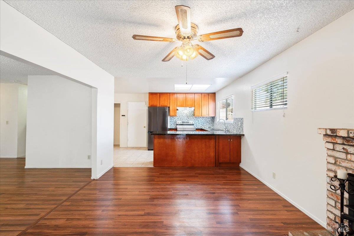 Fairfield, California, 94533, United States, 4 Bedrooms Bedrooms, ,2 BathroomsBathrooms,Residential,For Sale,1927172