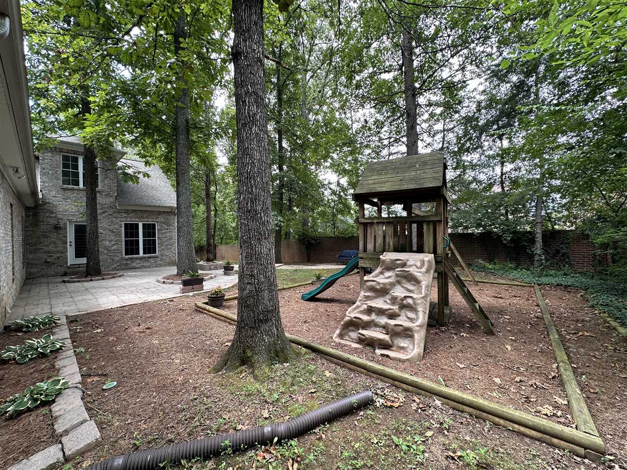 Bowling Green, Kentucky, 42104, United States, 5 Bedrooms Bedrooms, ,3 BathroomsBathrooms,Residential,For Sale,1907465
