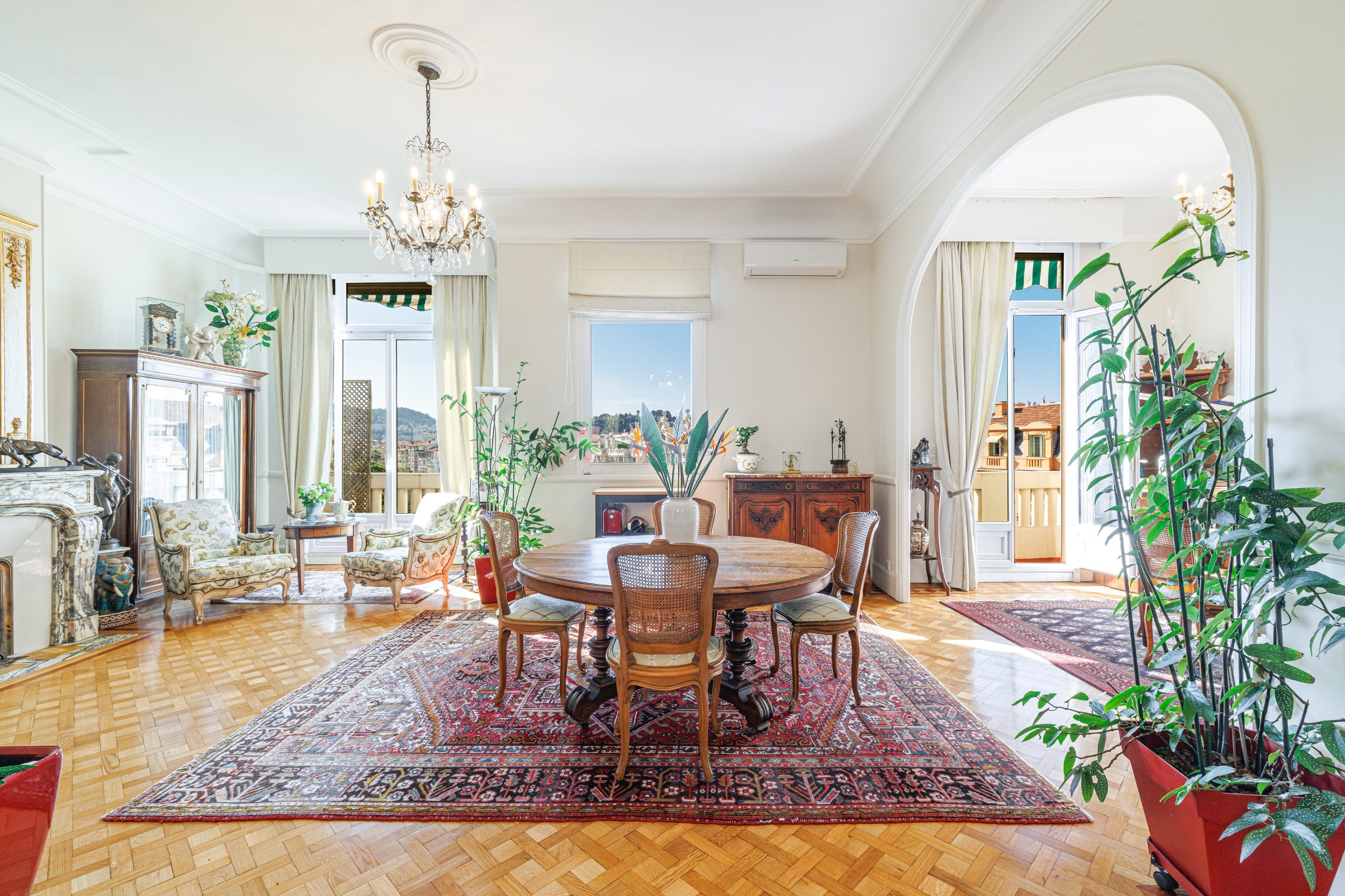  Top floor Art Deco apartment with 5 bedrooms in Nice Carabacel - 物件實景