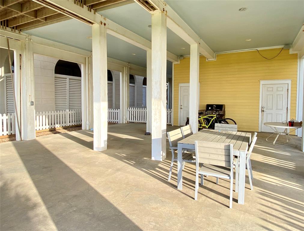 1757 Seaside Drive, Galveston, Texas, 77550, United States, 6 Bedrooms Bedrooms, ,6 BathroomsBathrooms,Residential,For Sale,1757 Seaside Drive,1628468